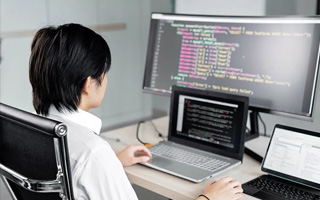 沂源 ,php声明和调用变量的符号是什么？